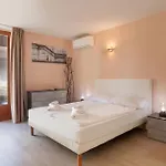 Cipressi - Luxuri Lounge - * Malcesine