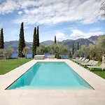 Cipressi - Luxuri Lounge - * Malcesine