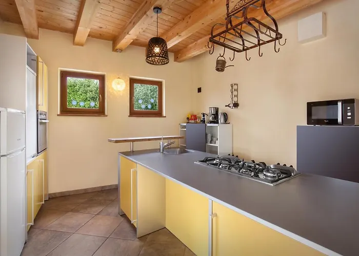 Cipressi - Luxuri Lounge -